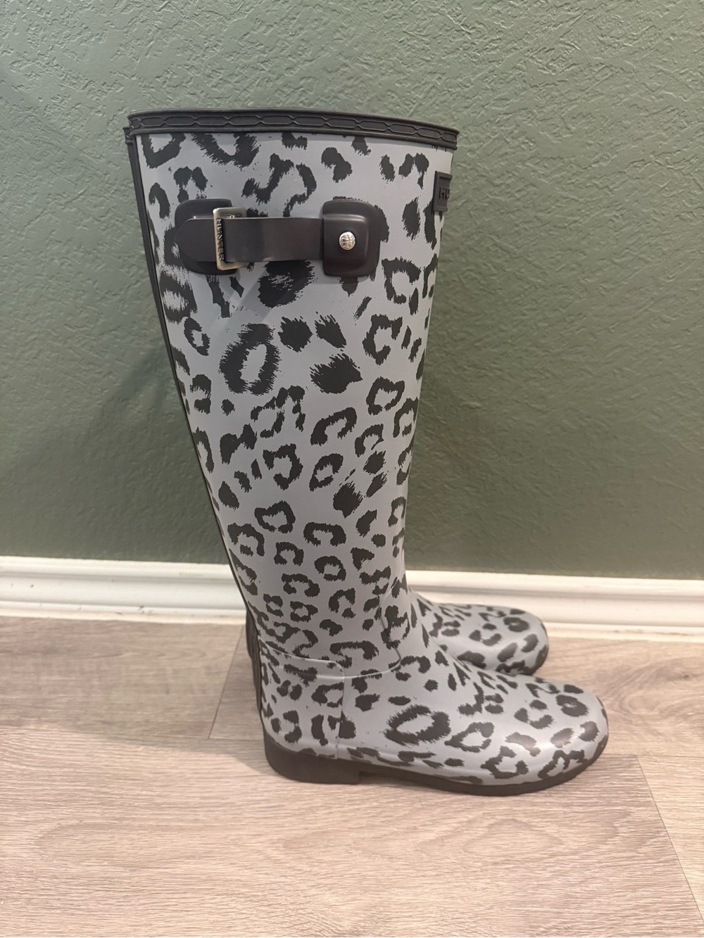 Hunter Boots Gray Leopard Print Tall Rain Boots